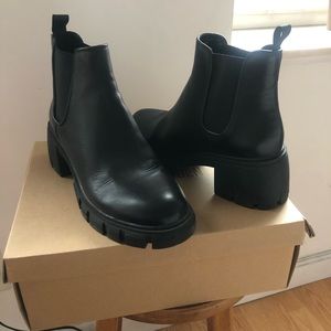 Chunky soled boots